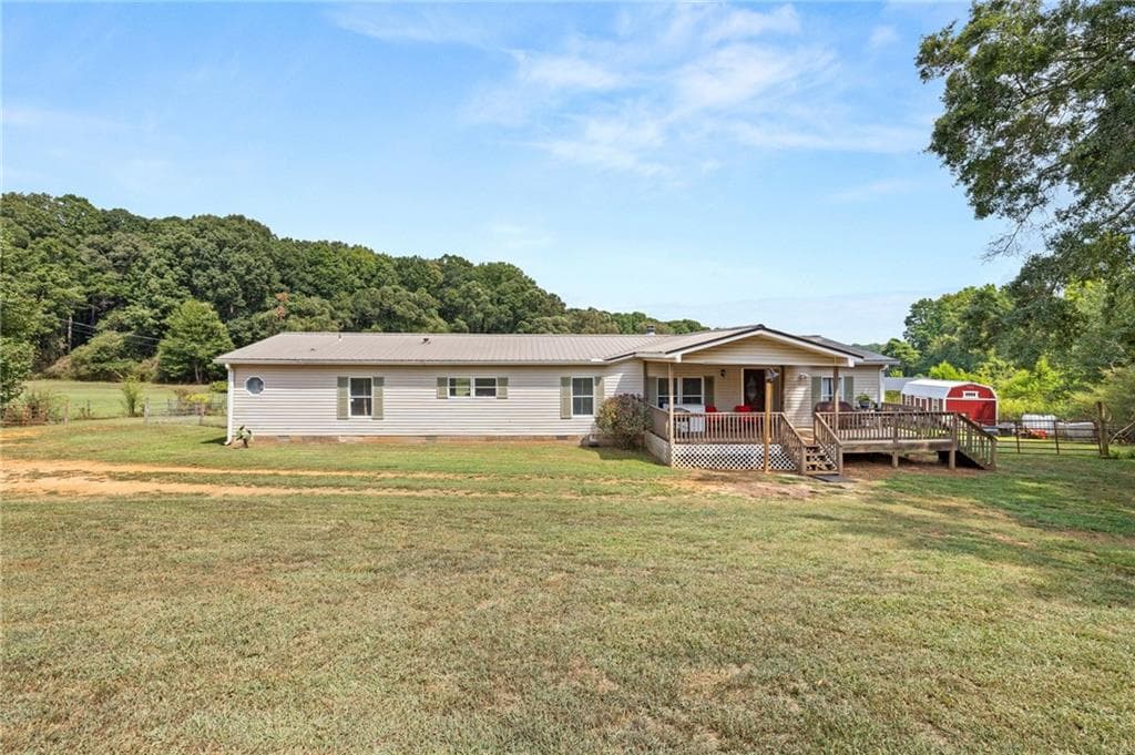 4 bedroom, 3 bathroom, 2,184 sq ft home for sale at 4597 Highway 334, Commerce, GA