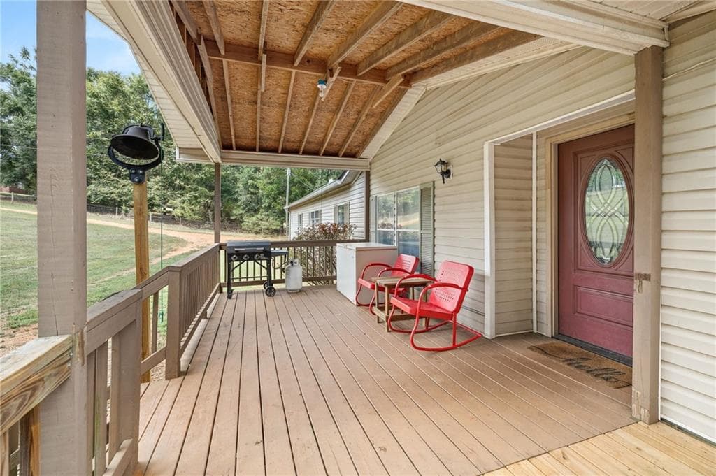 4 bedroom, 3 bathroom, 2,184 sq ft single family residence for sale at 4597 Highway 334, Commerce, GA 30530 — photo 3