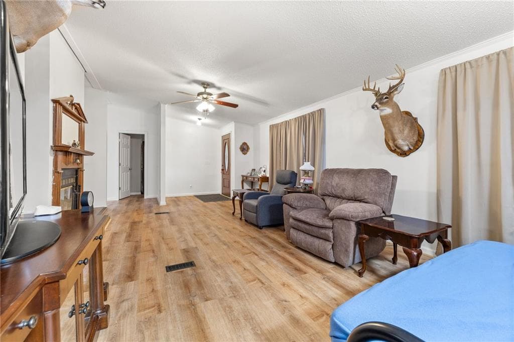 4 bedroom, 3 bathroom, 2,184 sq ft single family residence for sale at 4597 Highway 334, Commerce, GA 30530 — photo 6