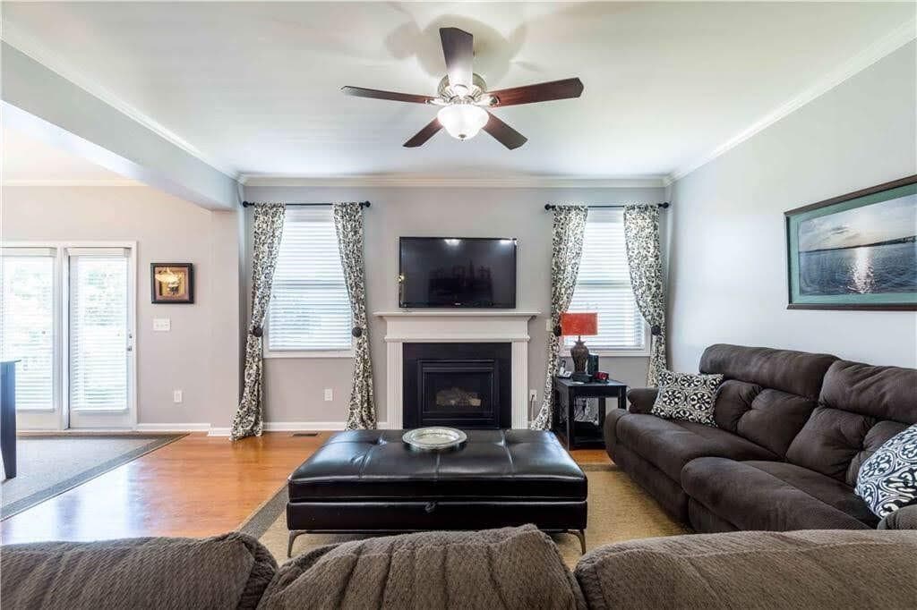 5 bedroom, 3 bathroom, 3,071 sq ft single family residence for sale at 3422 Fallen Oak Drive, Buford, GA 30519 — photo 7
