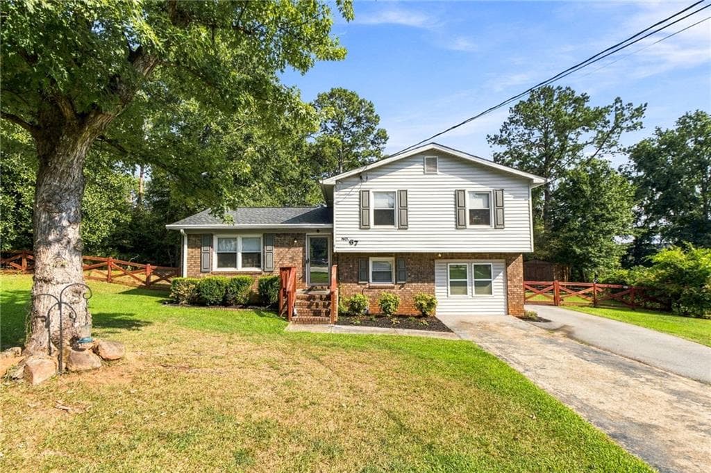 3 bedroom, 2 bathroom, 1,700 sq ft single family residence for sale at 67 Ann Court, Mcdonough, GA 30253