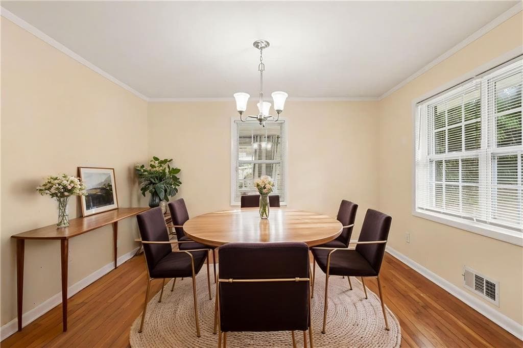 4 bedroom, 3 bathroom, 2,600 sq ft single family residence for sale at 1401 Plaza Avenue, Atlanta, GA 30310 — photo 4