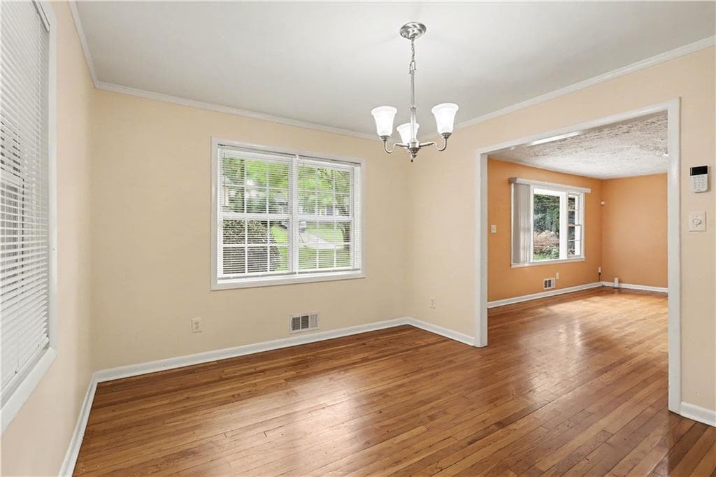 4 bedroom, 3 bathroom, 2,600 sq ft single family residence for sale at 1401 Plaza Avenue, Atlanta, GA 30310 — photo 5