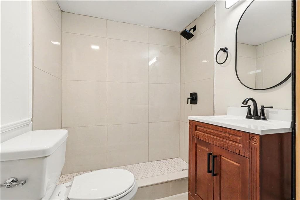 4 bedroom, 3 bathroom, 2,600 sq ft single family residence for sale at 1401 Plaza Avenue, Atlanta, GA 30310 — photo 7