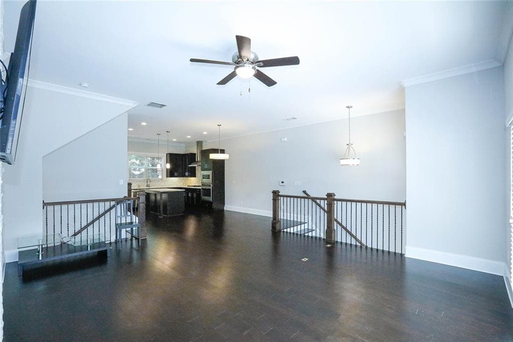 3 bedroom, 4 bathroom, 2,213 sq ft townhouse for rent at 1920 Townsend Court, Atlanta, GA 30329 for $3,650 a month — photo 5