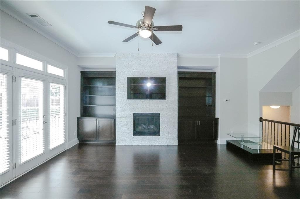 3 bedroom, 4 bathroom, 2,213 sq ft townhouse for rent at 1920 Townsend Court, Atlanta, GA 30329 for $3,650 a month — photo 9