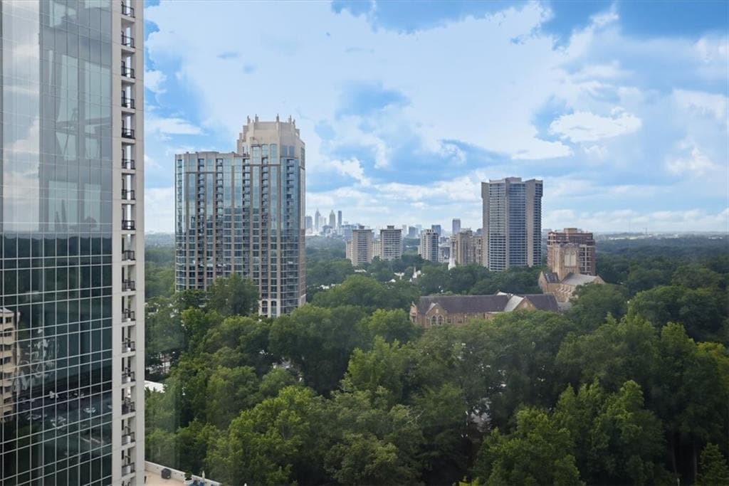2 bedroom, 2 bathroom, 1,228 sq ft condominium for sale at 2870 Pharr Court South 2006, Atlanta, GA 30305 — photo 9