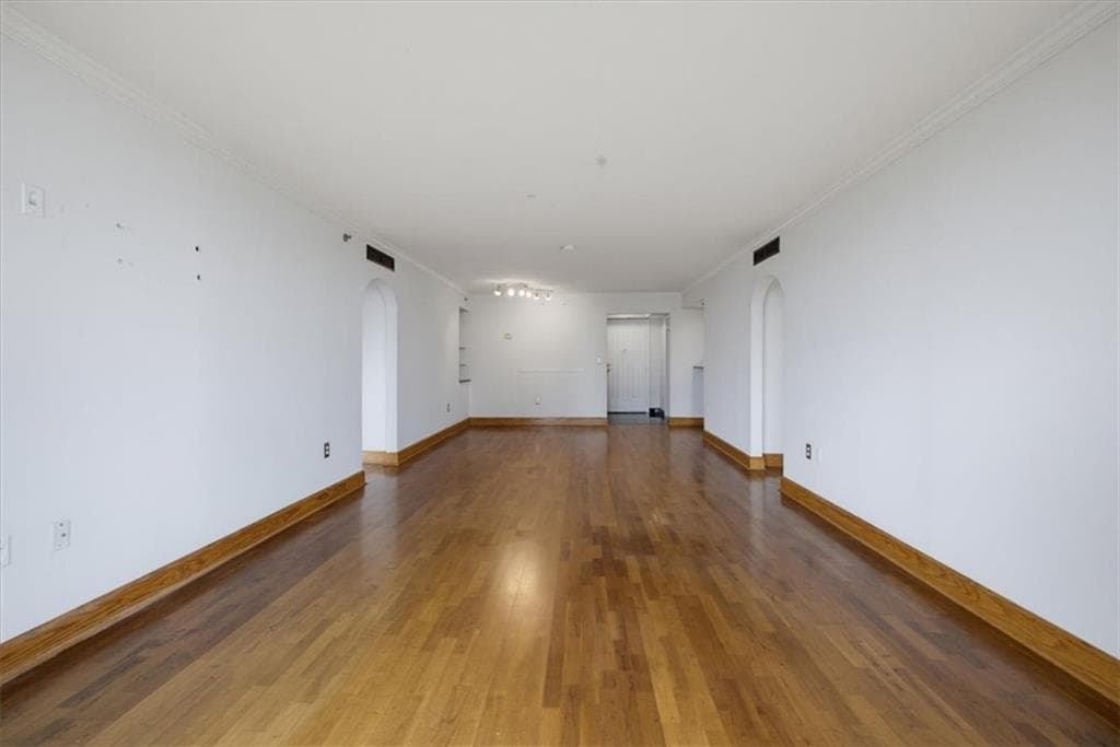 2 bedroom, 2 bathroom, 1,228 sq ft condominium for sale at 2870 Pharr Court South 2006, Atlanta, GA 30305 — photo 10