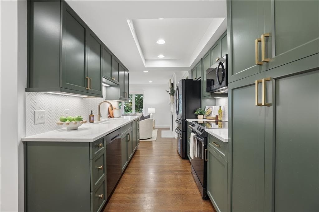 3 bedroom, 4 bathroom, 2,034 sq ft condominium under contract at 83 Ivy Trail, Atlanta, GA 30342 — photo 8