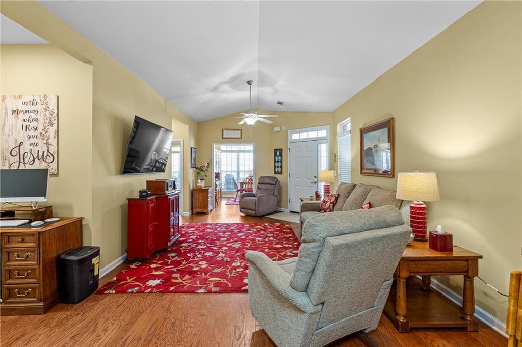 2 bedroom, 2 bathroom, 1,154 sq ft condominium for sale at 4232 Pondview Way, Oakwood, GA 30566 — photo 5