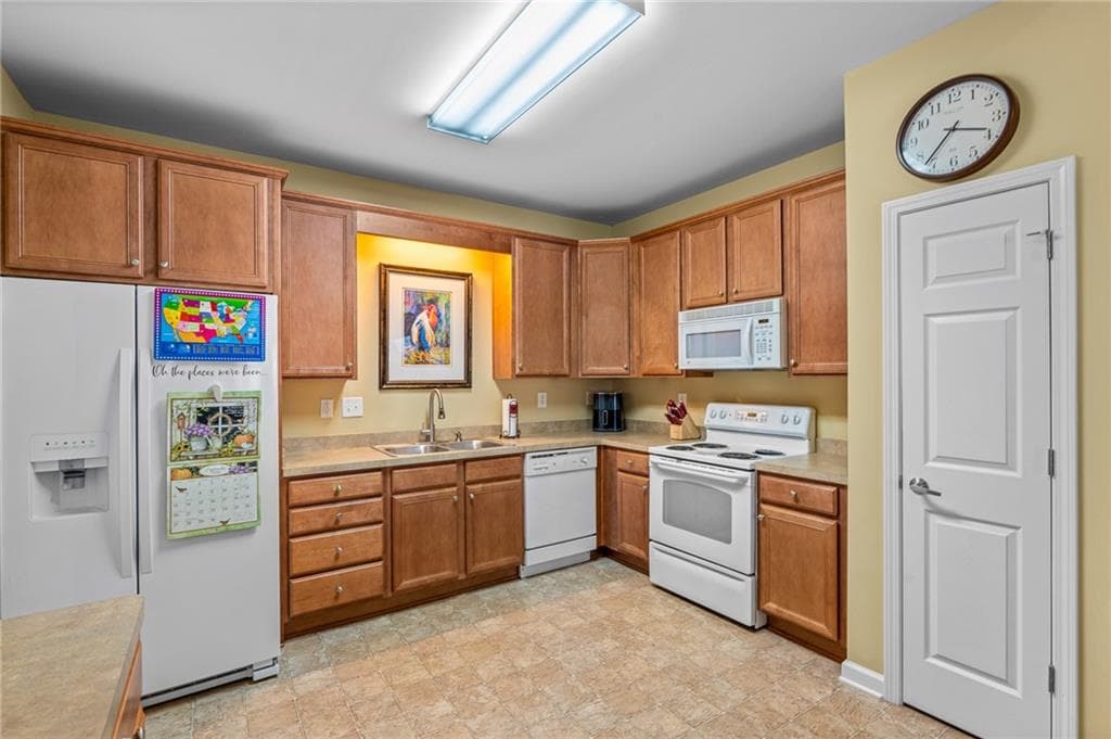 2 bedroom, 2 bathroom, 1,154 sq ft condominium for sale at 4232 Pondview Way, Oakwood, GA 30566 — photo 8