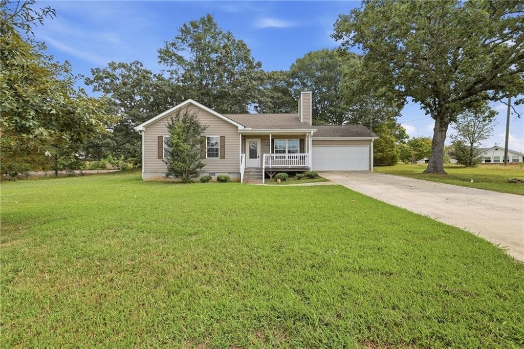 3 bedroom, 2 bathroom, 1,218 sq ft single family residence for sale at 6214 Helen Street, Lula, GA 30554 — photo 8