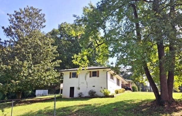 3 bedroom, 2 bathroom, 1,054 sq ft single family residence under contract at 1340 Center Street, Mableton, GA 30126