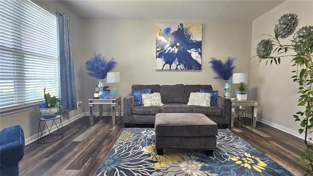 4 bedroom, 3 bathroom, 3,702 sq ft single family residence for sale at 240 Kestrel Circle, Covington, GA 30014 — photo 4