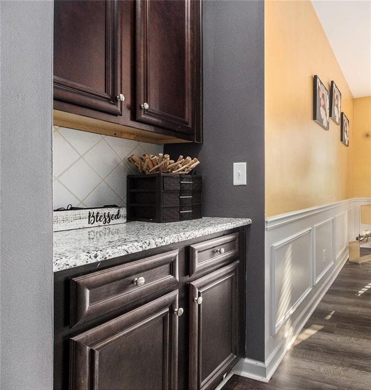 4 bedroom, 3 bathroom, 3,702 sq ft single family residence for sale at 240 Kestrel Circle, Covington, GA 30014 — photo 7