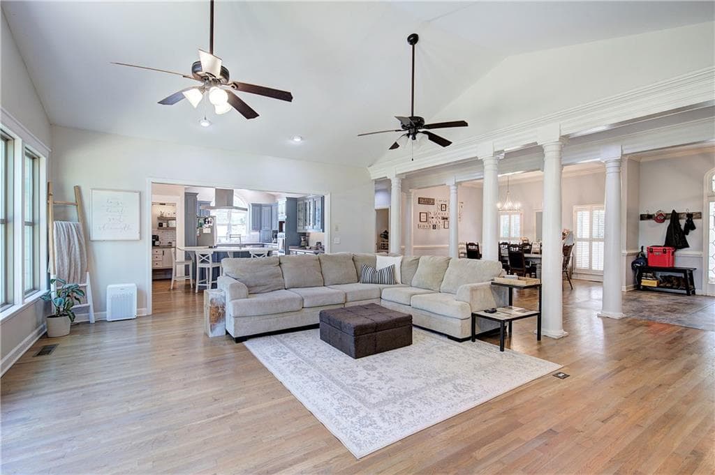 3 bedroom, 3 bathroom, 3,060 sq ft single family residence for sale at 220 Connesena Road, Kingston, GA 30145 — photo 7