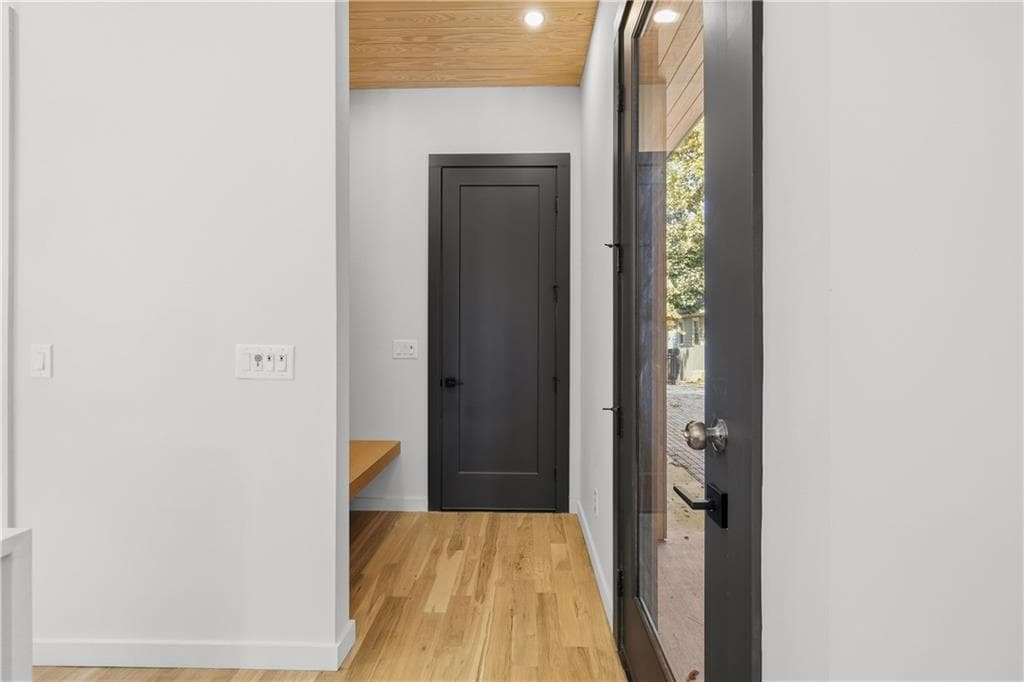 5 bedroom, 4 bathroom townhouse for sale at 1010 Boulevard SE B, Atlanta, GA 30312 — photo 8