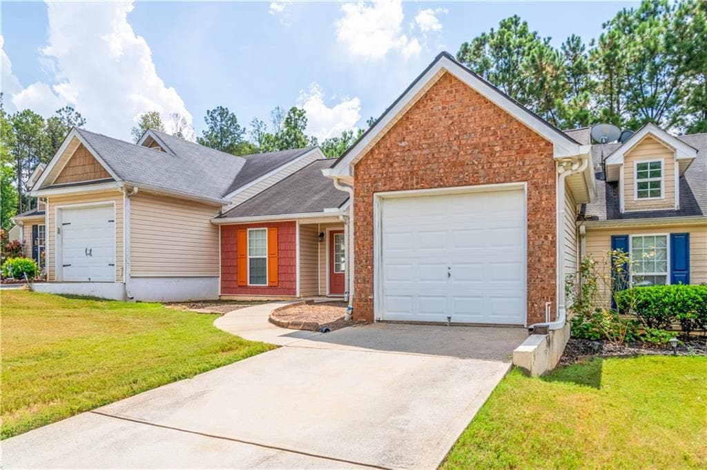 4 bedroom, 2 bathroom, 1,181 sq ft townhouse for sale at 5503 Union Pointe Place, Union City, GA 30291 — photo 3