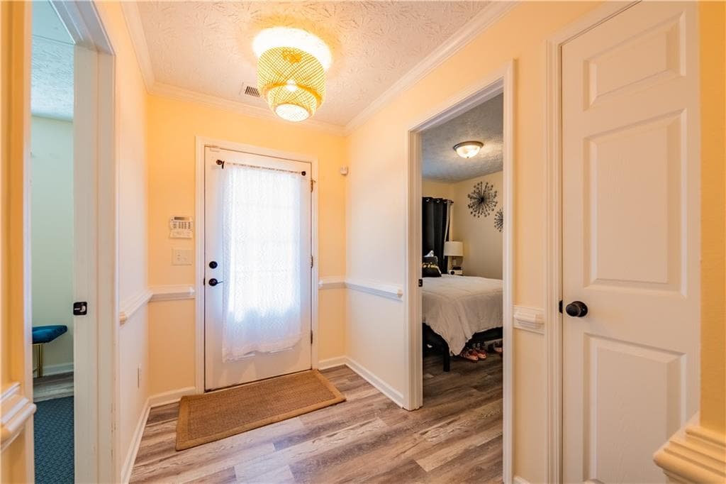 4 bedroom, 2 bathroom, 1,181 sq ft townhouse for sale at 5503 Union Pointe Place, Union City, GA 30291 — photo 5