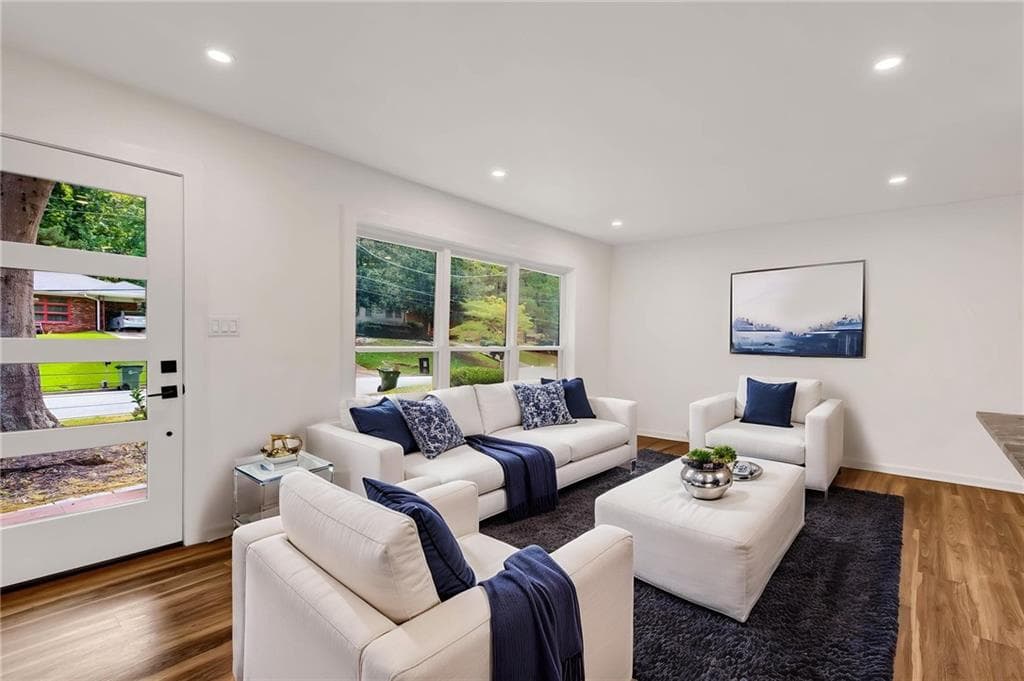 5 bedroom, 4 bathroom, 2,538 sq ft single family residence for sale at 266 Simon Terrace, Atlanta, GA 30318 — photo 8