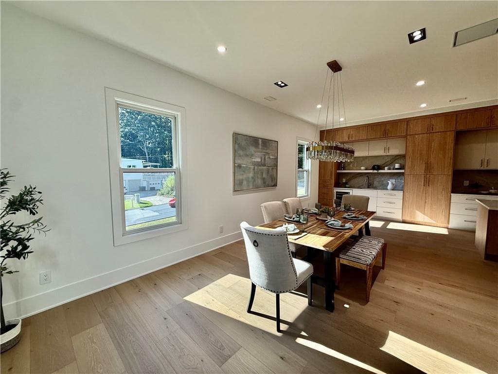 5 bedroom, 5 bathroom, 4,219 sq ft single family residence for sale at 2336 Brookhurst Drive, Dunwoody, GA 30338 — photo 5