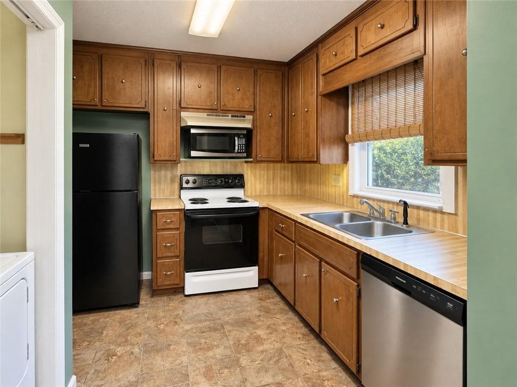 2 bedroom, 2 bathroom, 1,280 sq ft townhouse for sale at 779 Coventry Township Place, Marietta, GA 30062 — photo 3