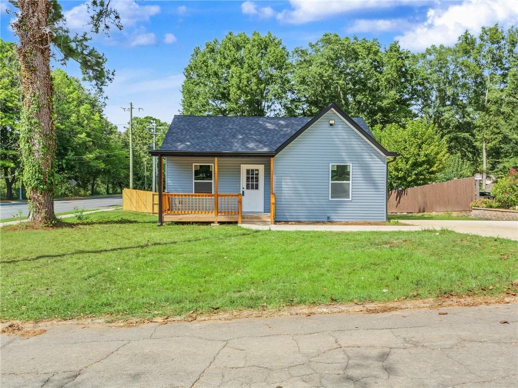3 bedroom, 2 bathroom, 1,200 sq ft single family residence for sale at 1 Lucille Avenue, Rome, GA 30165