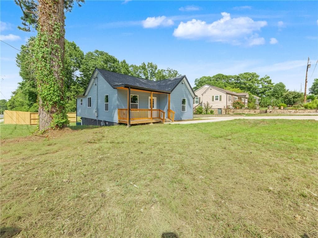 3 bedroom, 2 bathroom, 1,200 sq ft single family residence for sale at 1 Lucille Avenue, Rome, GA 30165 — photo 3