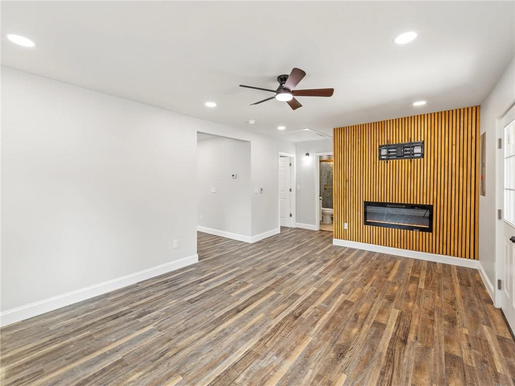 3 bedroom, 2 bathroom, 1,200 sq ft single family residence for sale at 1 Lucille Avenue, Rome, GA 30165 — photo 6