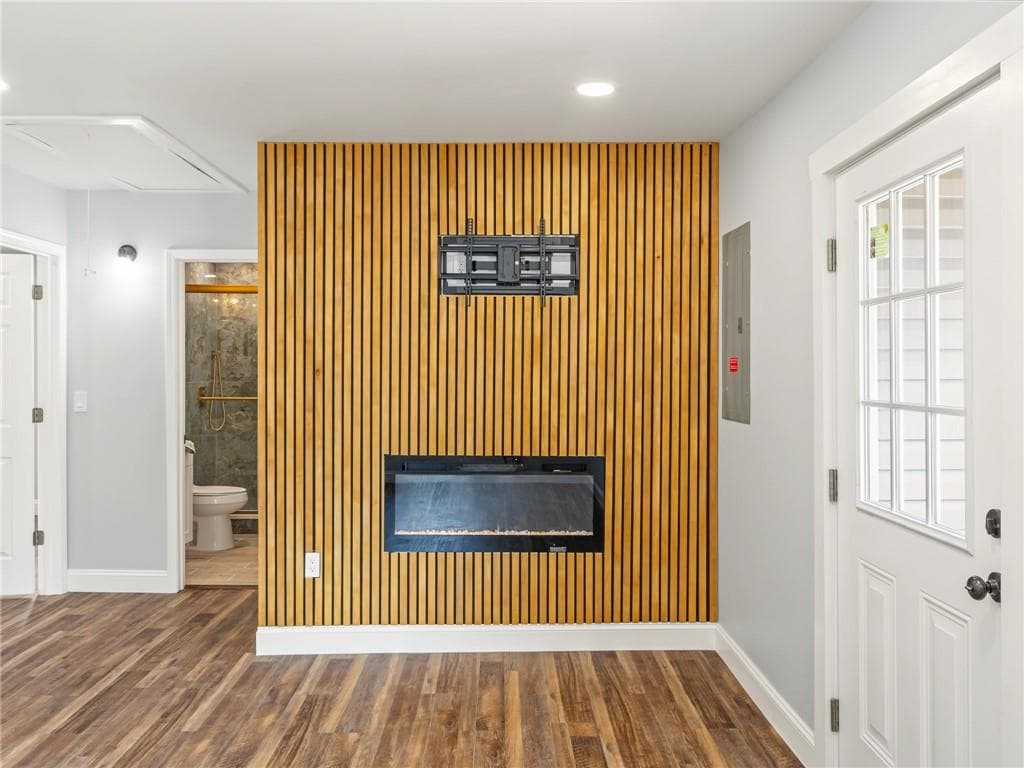 3 bedroom, 2 bathroom, 1,200 sq ft single family residence for sale at 1 Lucille Avenue, Rome, GA 30165 — photo 7