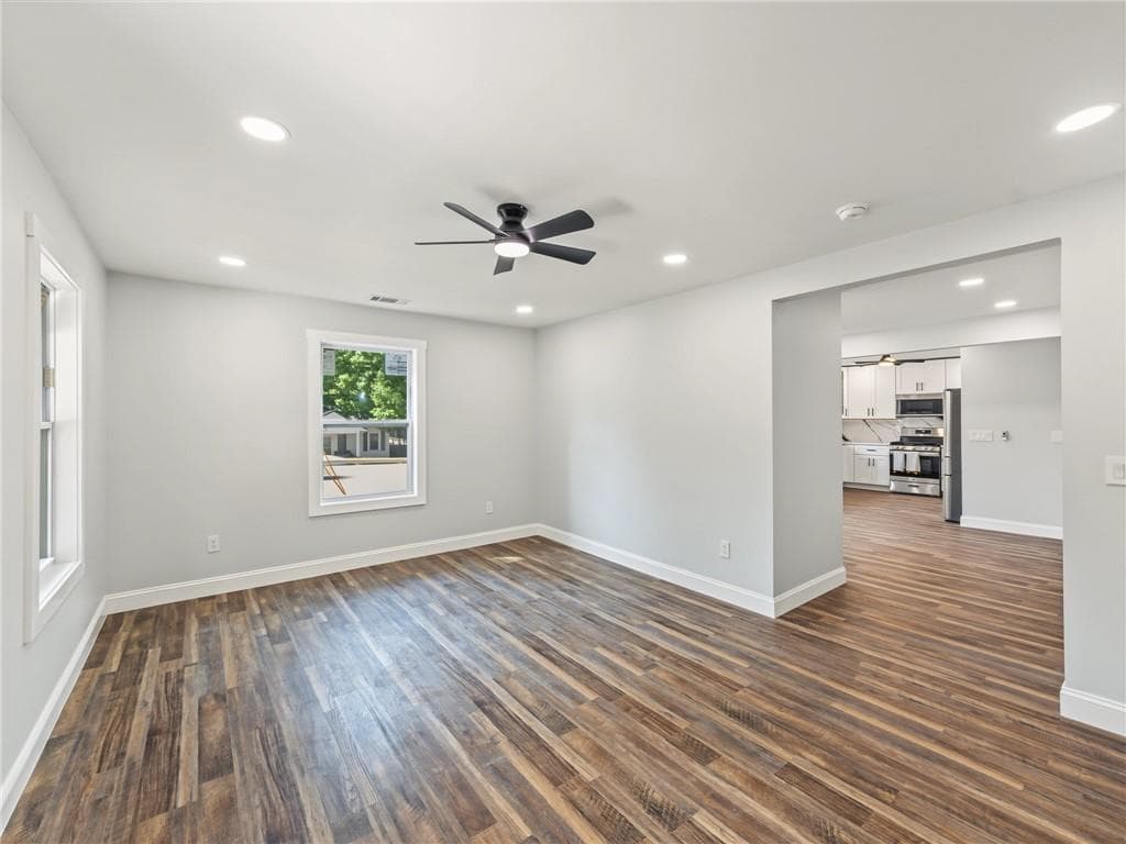 3 bedroom, 2 bathroom, 1,200 sq ft single family residence for sale at 1 Lucille Avenue, Rome, GA 30165 — photo 9