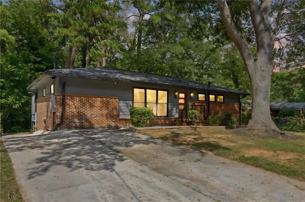 5 bedroom, 4 bathroom, 2,538 sq ft single family residence for rent at 266 Simon Terrace, Atlanta, GA 30318 for $3,500 a month — photo 4