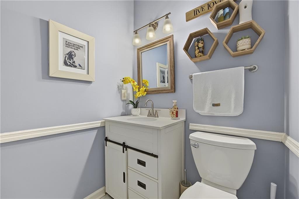 3 bedroom, 3 bathroom, 1,694 sq ft single family residence for sale at 3465 Berwick South Drive, Duluth, GA 30096 — photo 5