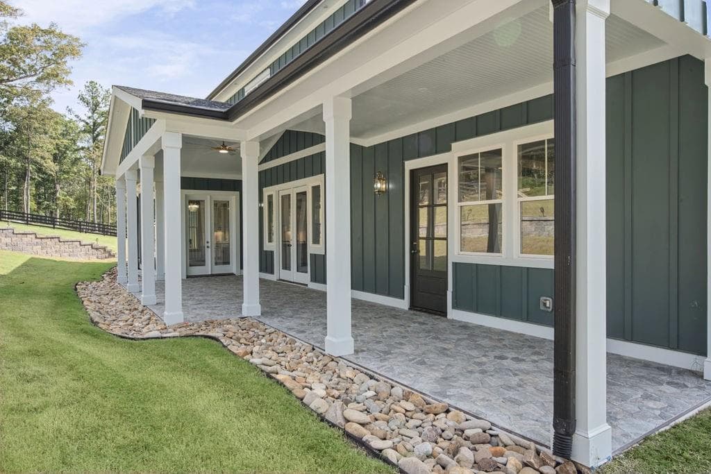 5 bedroom, 4 bathroom, 3,531 sq ft single family residence for sale at 3068 Turning Creek Trail, Dacula, GA 30019 — photo 4