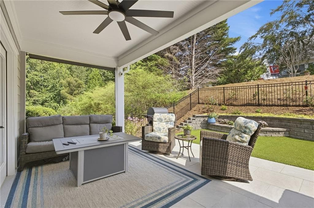 3 bedroom, 3 bathroom, 2,208 sq ft single family residence for sale at 1550 Seneca Avenue, Cumming, GA 30041 — photo 5