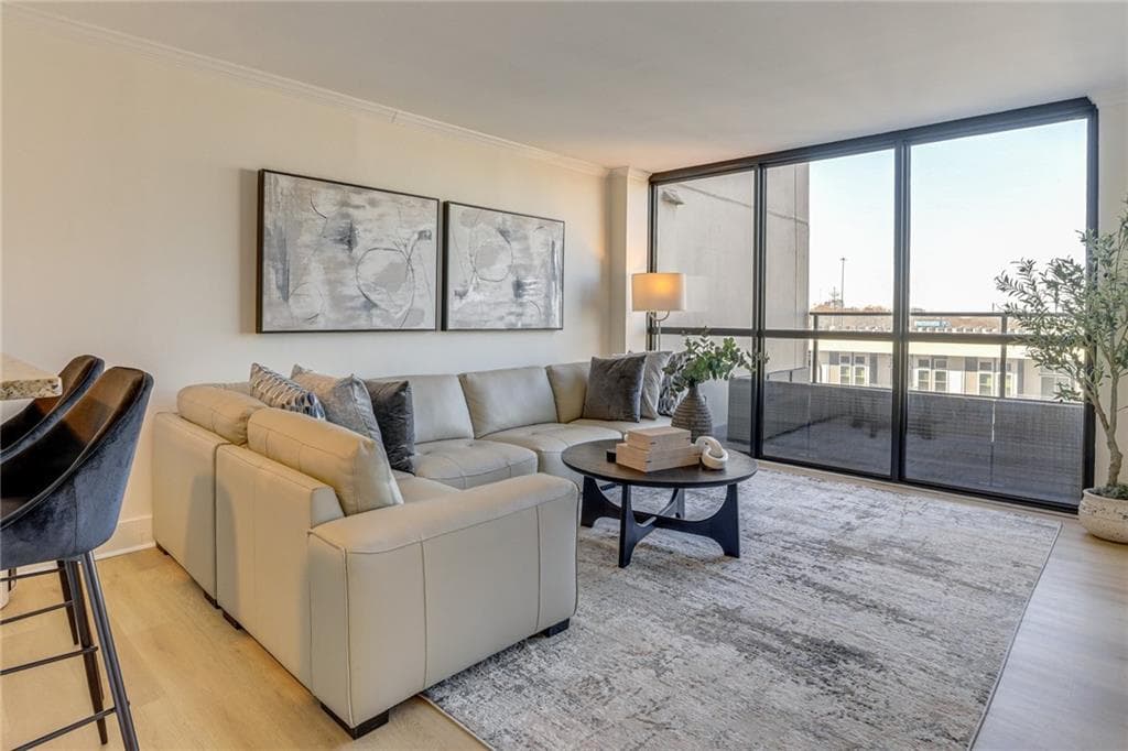 1 bedroom, 1 bathroom, 645 sq ft condominium for sale at 1280 W Peachtree Street 805, Atlanta, GA 30309