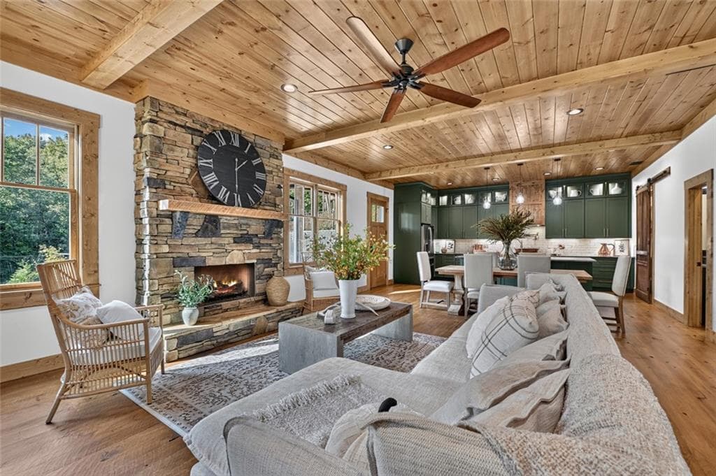 3 bedroom, 3 bathroom, 1,920 sq ft single family residence for sale at 91 Edgewater Drive, Ellijay, GA 30540 — photo 4