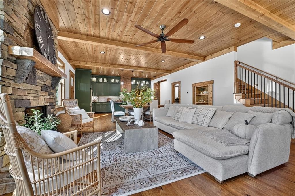 3 bedroom, 3 bathroom, 1,920 sq ft single family residence for sale at 91 Edgewater Drive, Ellijay, GA 30540 — photo 9