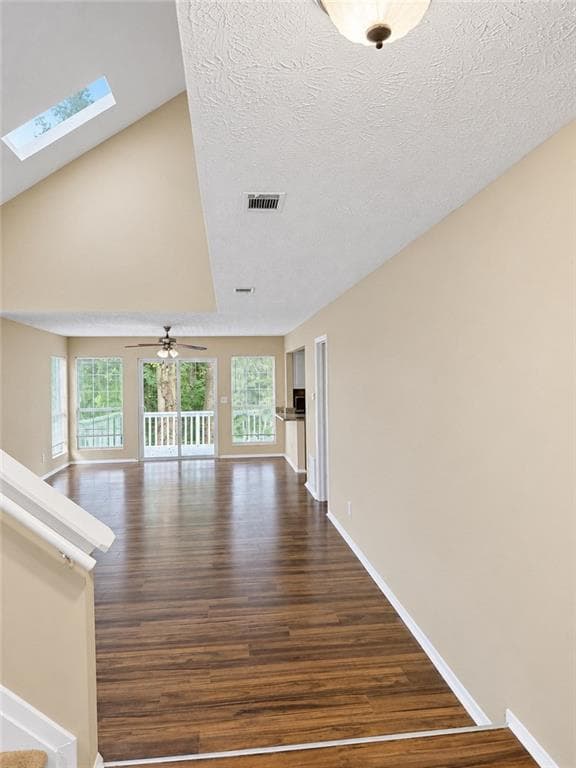 3 bedroom, 3 bathroom, 1,528 sq ft single family residence for sale at 821 Hampton Hill Court, Lawrenceville, GA 30044 — photo 9