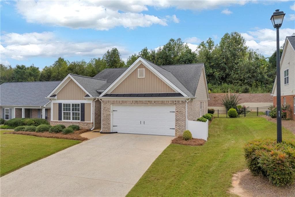 3 bedroom, 2 bathroom, 1,788 sq ft single family residence for sale at 316 Lakeview Bend Circle, Jefferson, GA 30549 — photo 4