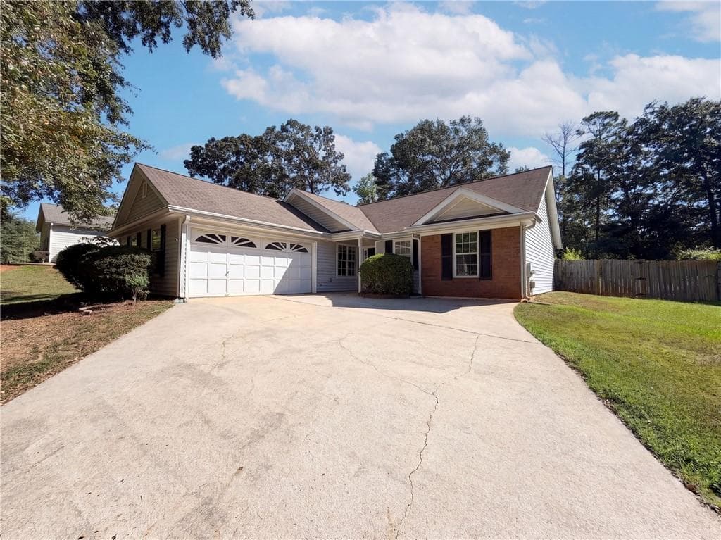 3 bedroom, 2 bathroom, 1,384 sq ft single family residence for sale at 105 Nanci Court, Stockbridge, GA 30281