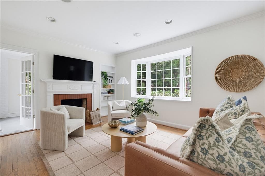 3 bedroom, 2 bathroom, 1,862 sq ft single family residence under contract at 1336 Scott Boulevard, Decatur, GA 30030 — photo 3