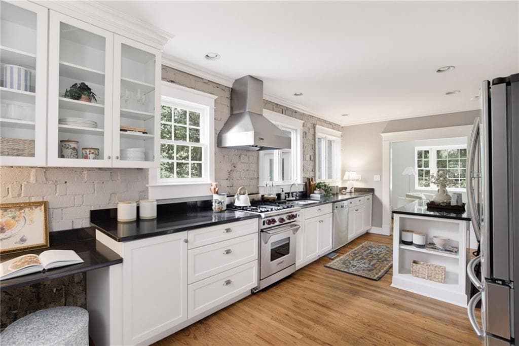 3 bedroom, 2 bathroom, 1,862 sq ft single family residence under contract at 1336 Scott Boulevard, Decatur, GA 30030 — photo 9