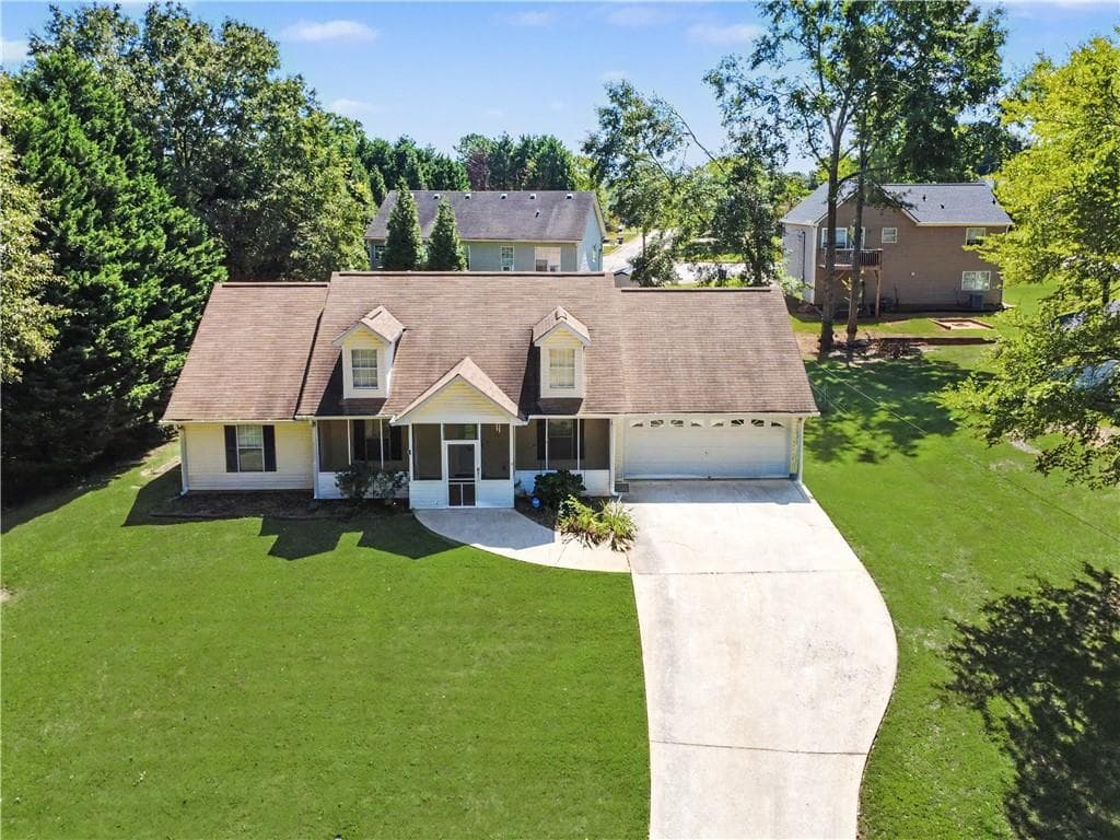 3 bedroom, 2 bathroom, 1,355 sq ft single family residence for sale at 487 Spring Street, Social Circle, GA 30025 — photo 4