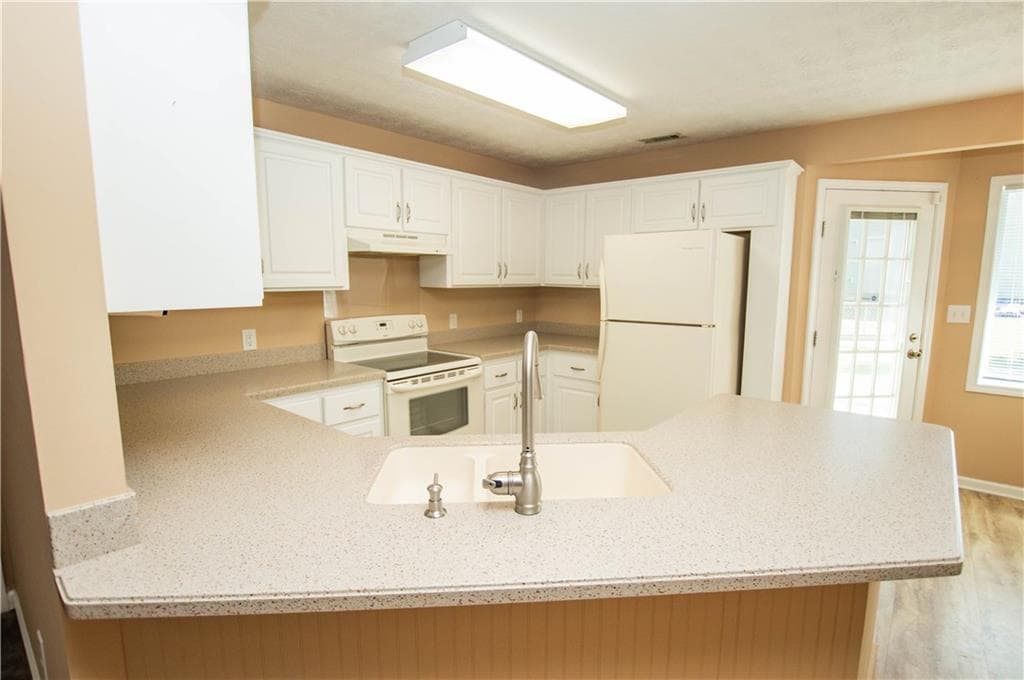 3 bedroom, 2 bathroom, 1,355 sq ft single family residence for sale at 487 Spring Street, Social Circle, GA 30025 — photo 10