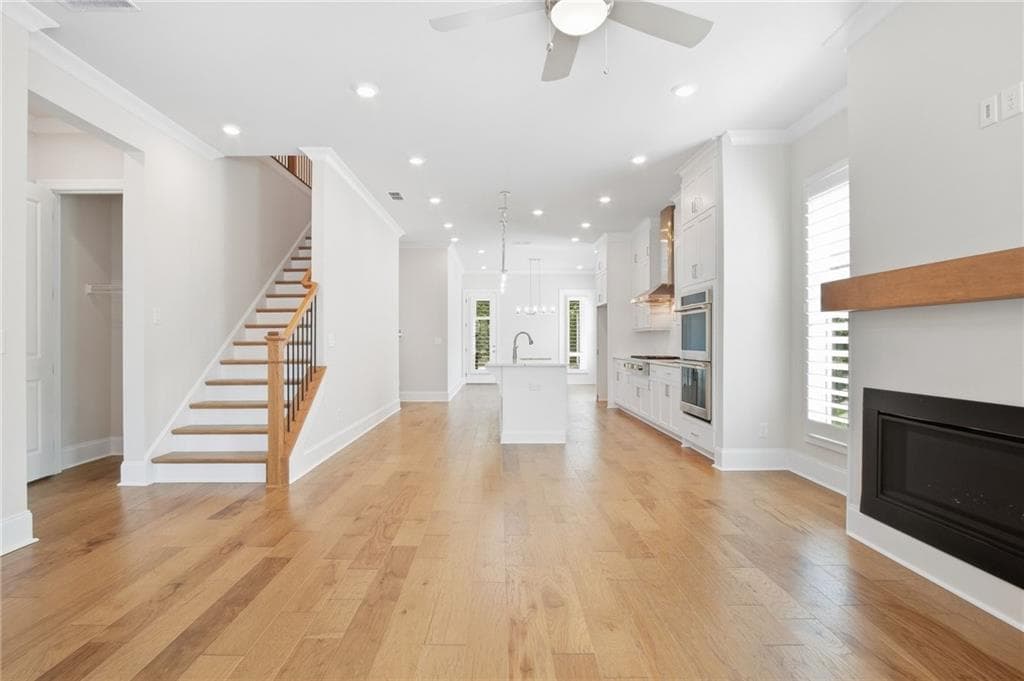 4 bedroom, 4 bathroom, 2,574 sq ft single family residence for sale at 4489 Waterside Parkway, Peachtree Corners, GA 30092 — photo 6