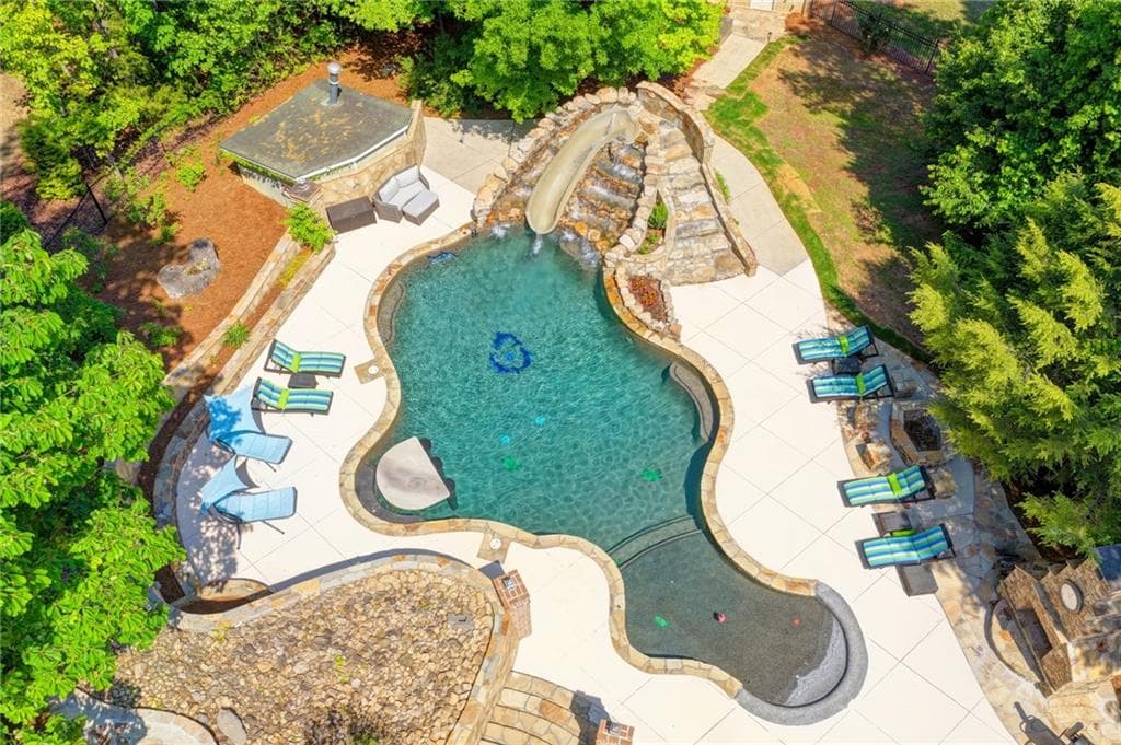3 bedroom, 4 bathroom, 6,130 sq ft single family residence for sale at 6640 Shady Grove Road, Cumming, GA 30041 — photo 3