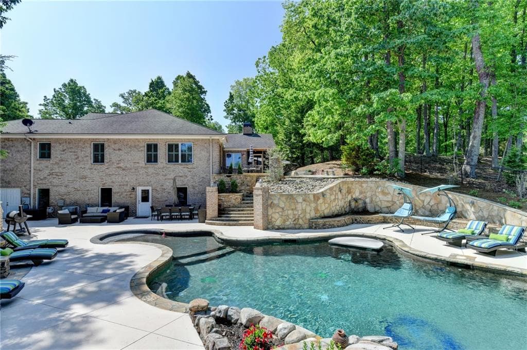 3 bedroom, 4 bathroom, 6,130 sq ft single family residence for sale at 6640 Shady Grove Road, Cumming, GA 30041 — photo 6