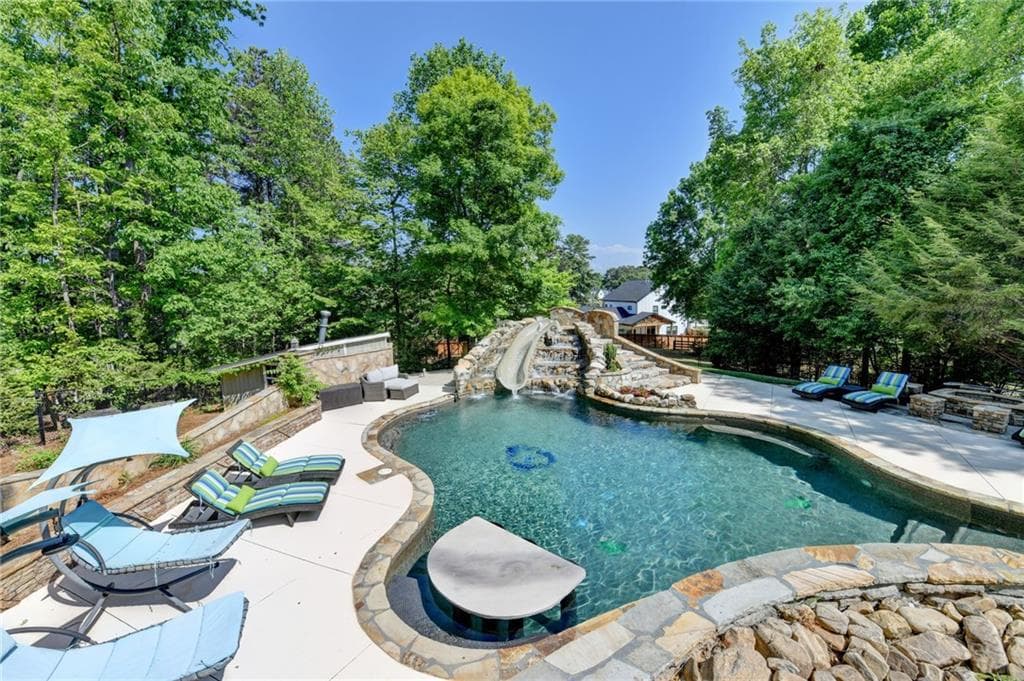 3 bedroom, 4 bathroom, 6,130 sq ft single family residence for sale at 6640 Shady Grove Road, Cumming, GA 30041 — photo 7