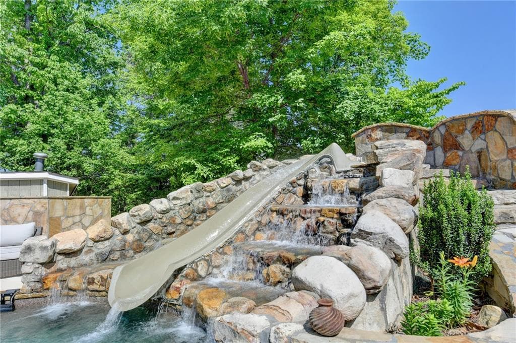 3 bedroom, 4 bathroom, 6,130 sq ft single family residence for sale at 6640 Shady Grove Road, Cumming, GA 30041 — photo 9